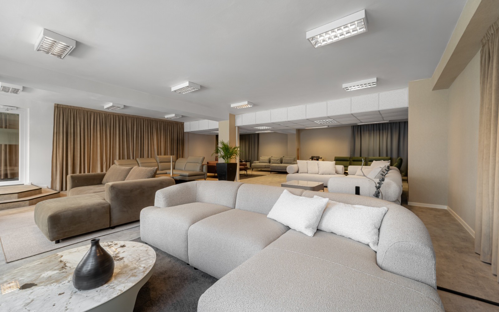 Showroom GILU